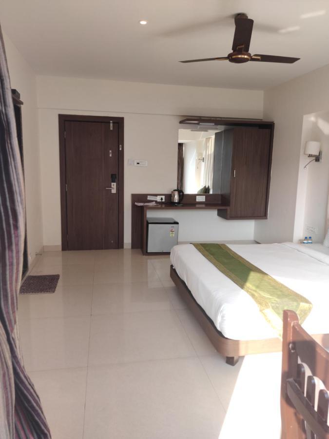 Staycation Holiday Navi Mumbai Esterno foto